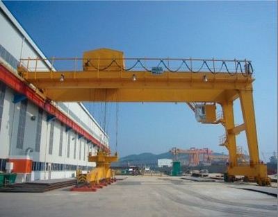 橋式起重機(jī) 高效工業(yè)搬運(yùn)的支柱